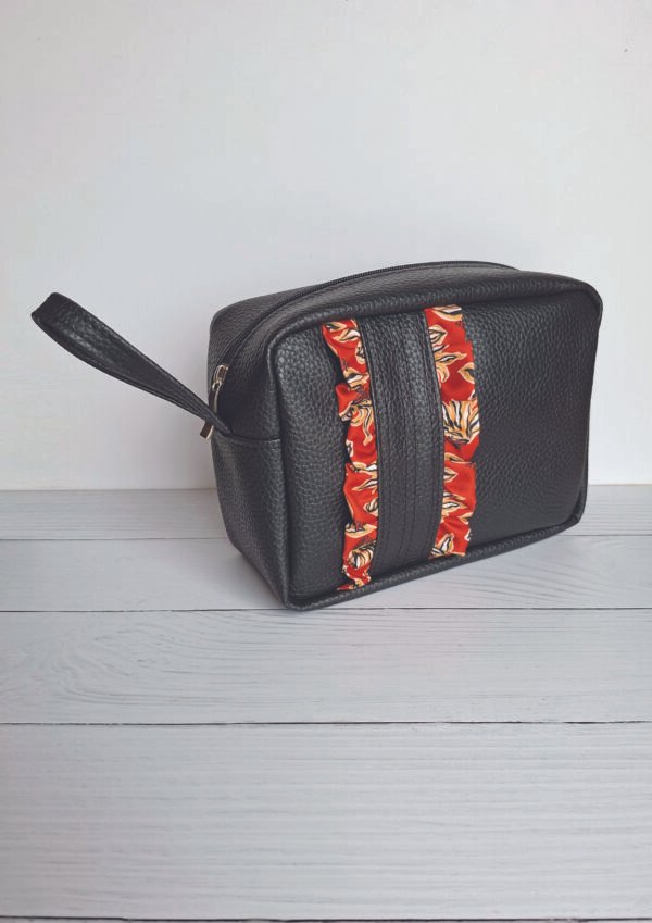 Neceser Camila -Negro c/ rojo-